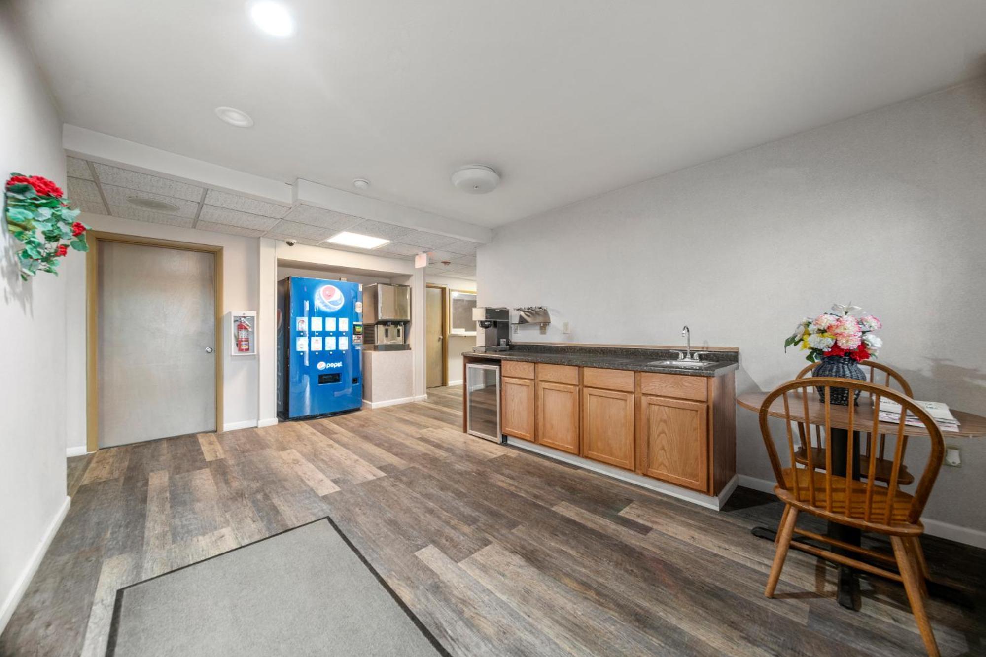 Cass City Executive Inn מראה חיצוני תמונה
