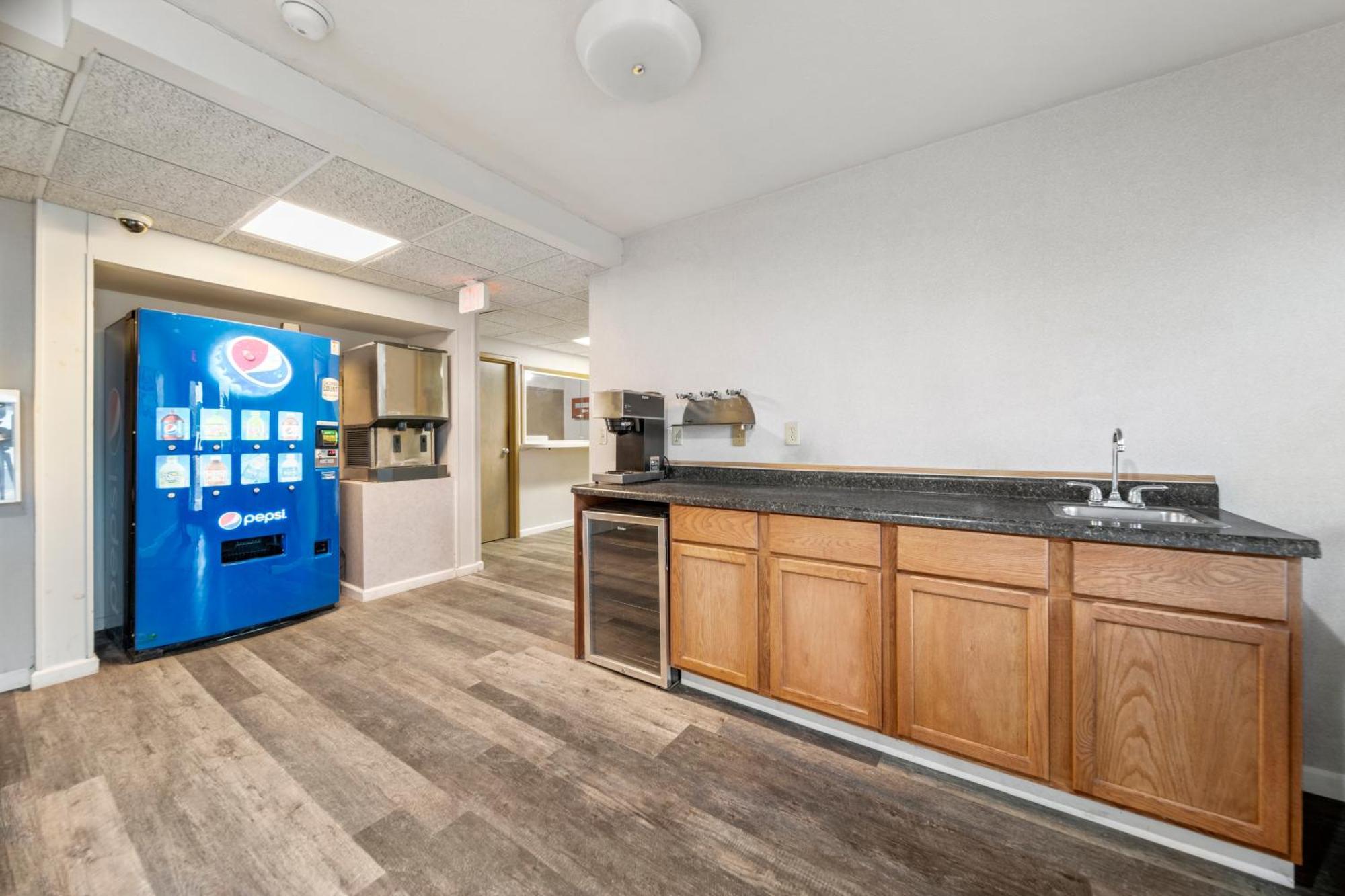 Cass City Executive Inn מראה חיצוני תמונה
