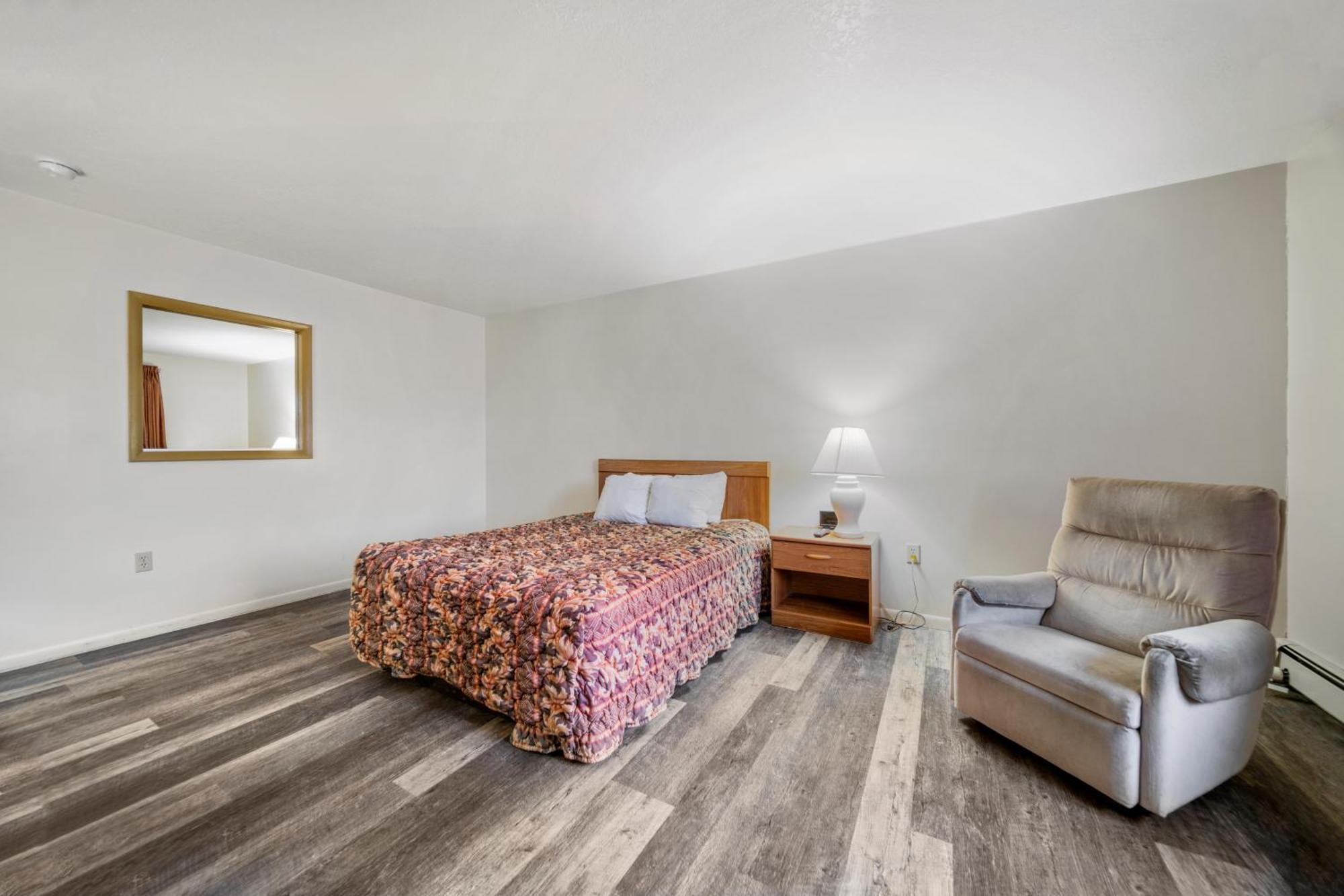 Cass City Executive Inn מראה חיצוני תמונה