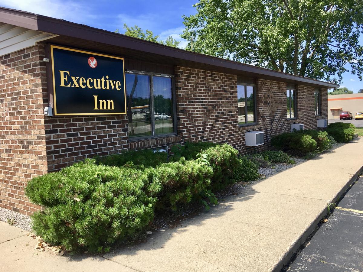 Cass City Executive Inn מראה חיצוני תמונה
